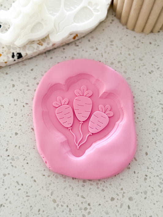 Easter Carrot Bouquet Stamp & Cutter - Perfect for Fondant & Sugar Cookies