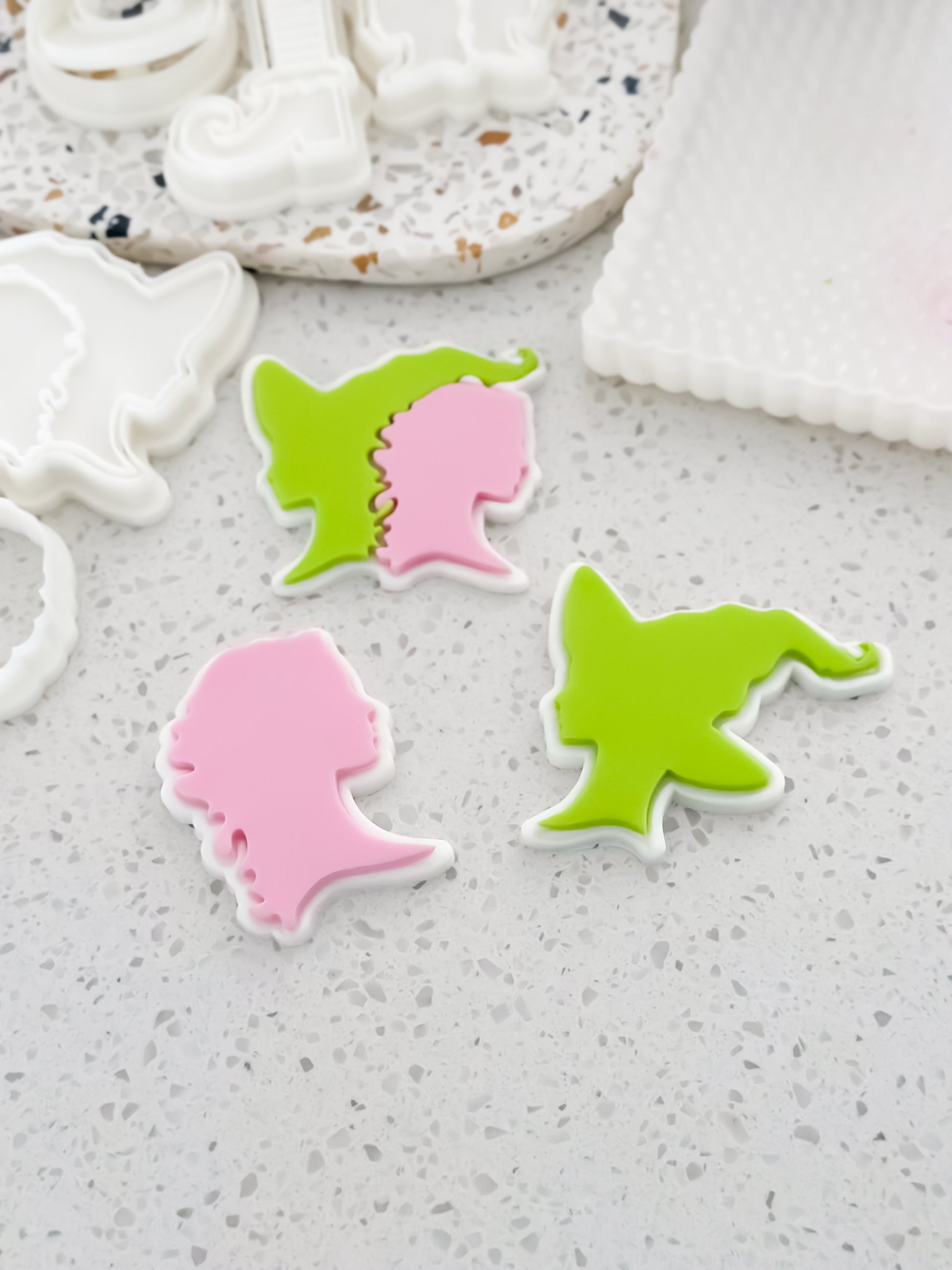 Elphaba & Glinda Outline (Wicked) - Cookie Stamp and Cutter - Ideal for Fondant & Sugar Cookies