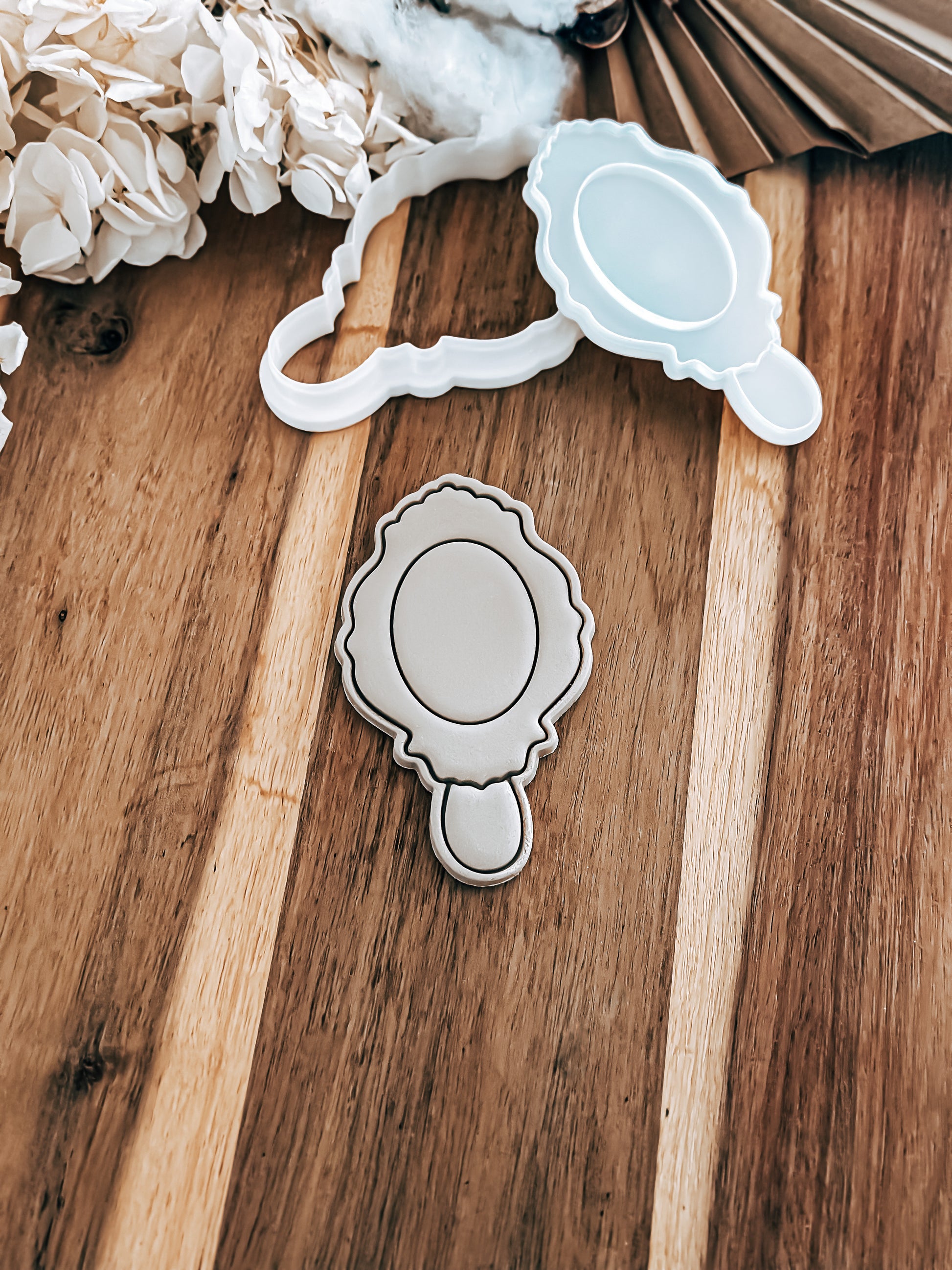 Hand Mirror (Dreamhouse) - Cookie Stamp and Cutter - Fondant & Sugar Cookies