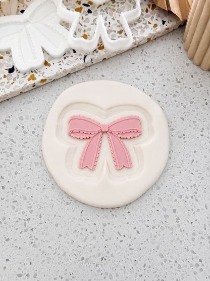 Scalloped Ribbon Bow - Cookie Stamp and Cutter