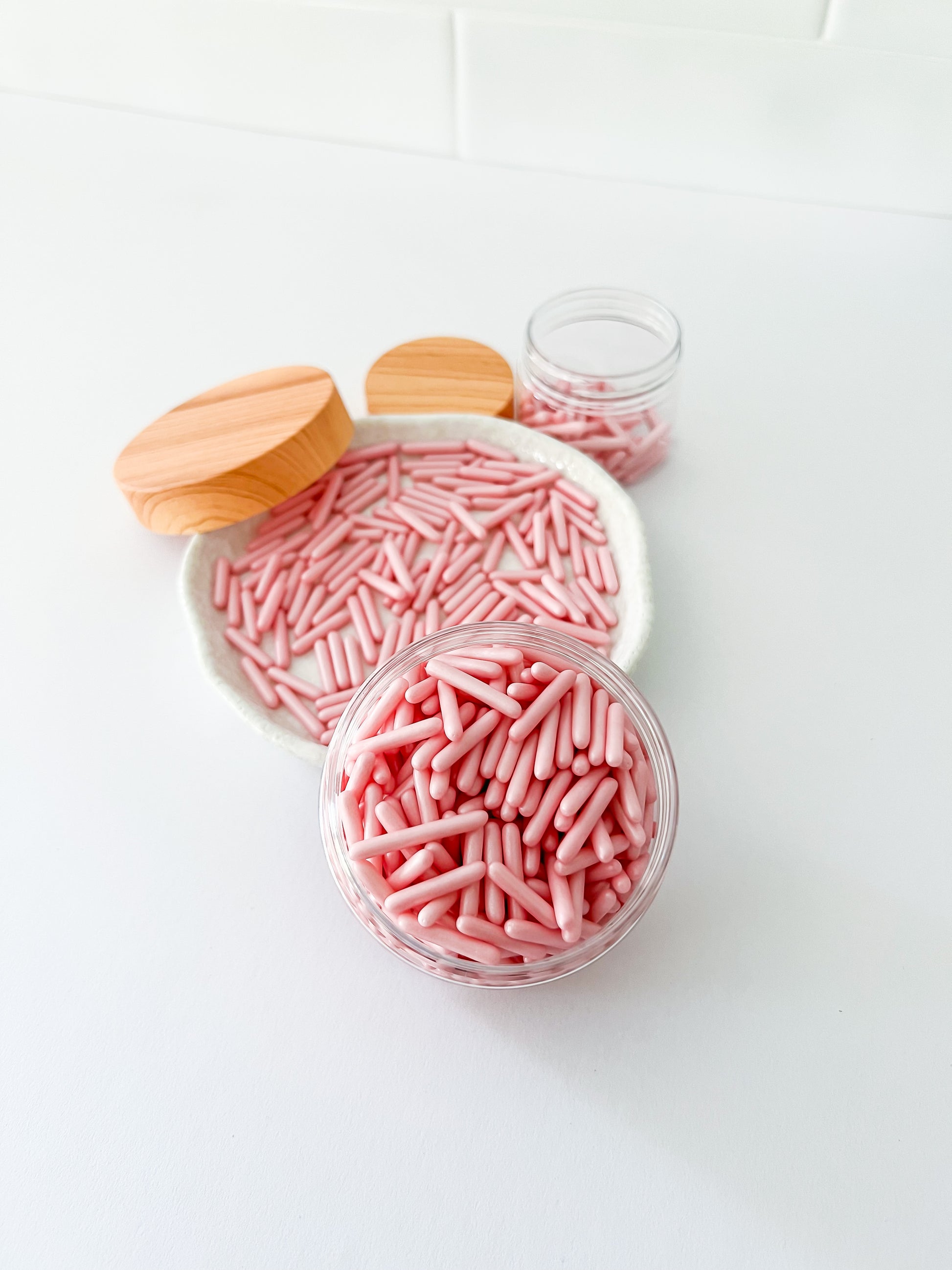 Pearly Pink Rods – Edible Sprinkles for Cakes, Cookies & Cupcakes