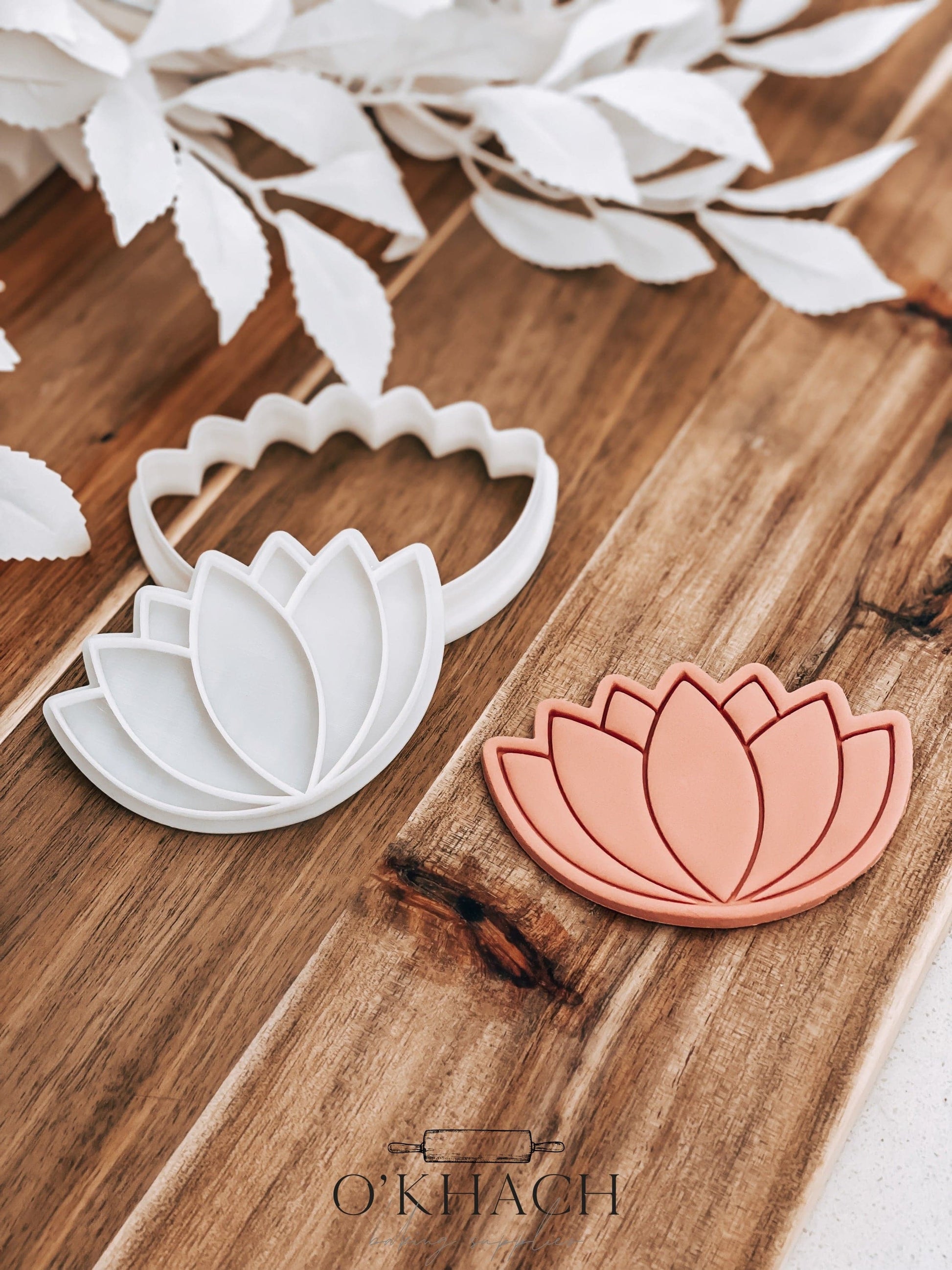 Lotus Flower Stamp & Cutter - Perfect for Fondant & Sugar Cookies
