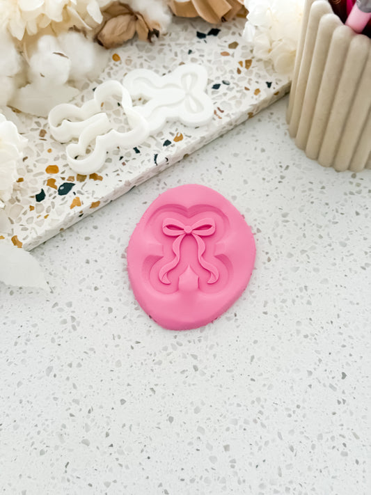 Mini Belle Bow Stamp & Cutter - Perfect for Fondant & Sugar Cookies