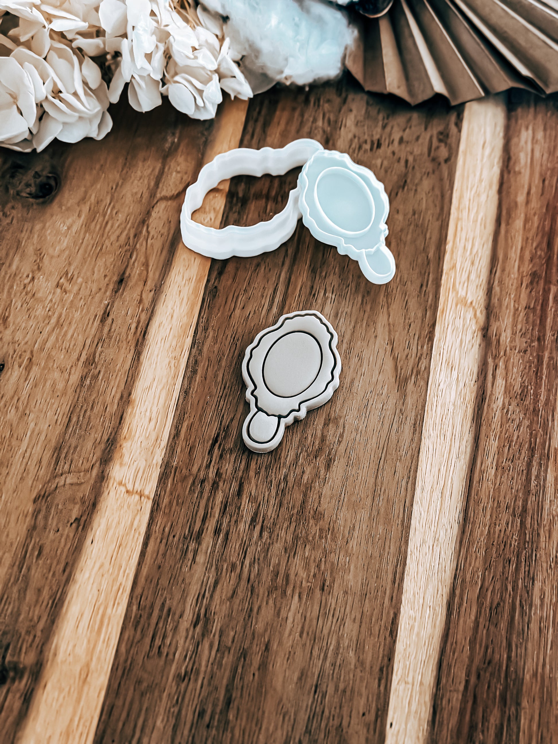 Mini Hand Mirror (Dreamhouse) - Cookie Stamp and Cutter - Fondant & Sugar Cookies