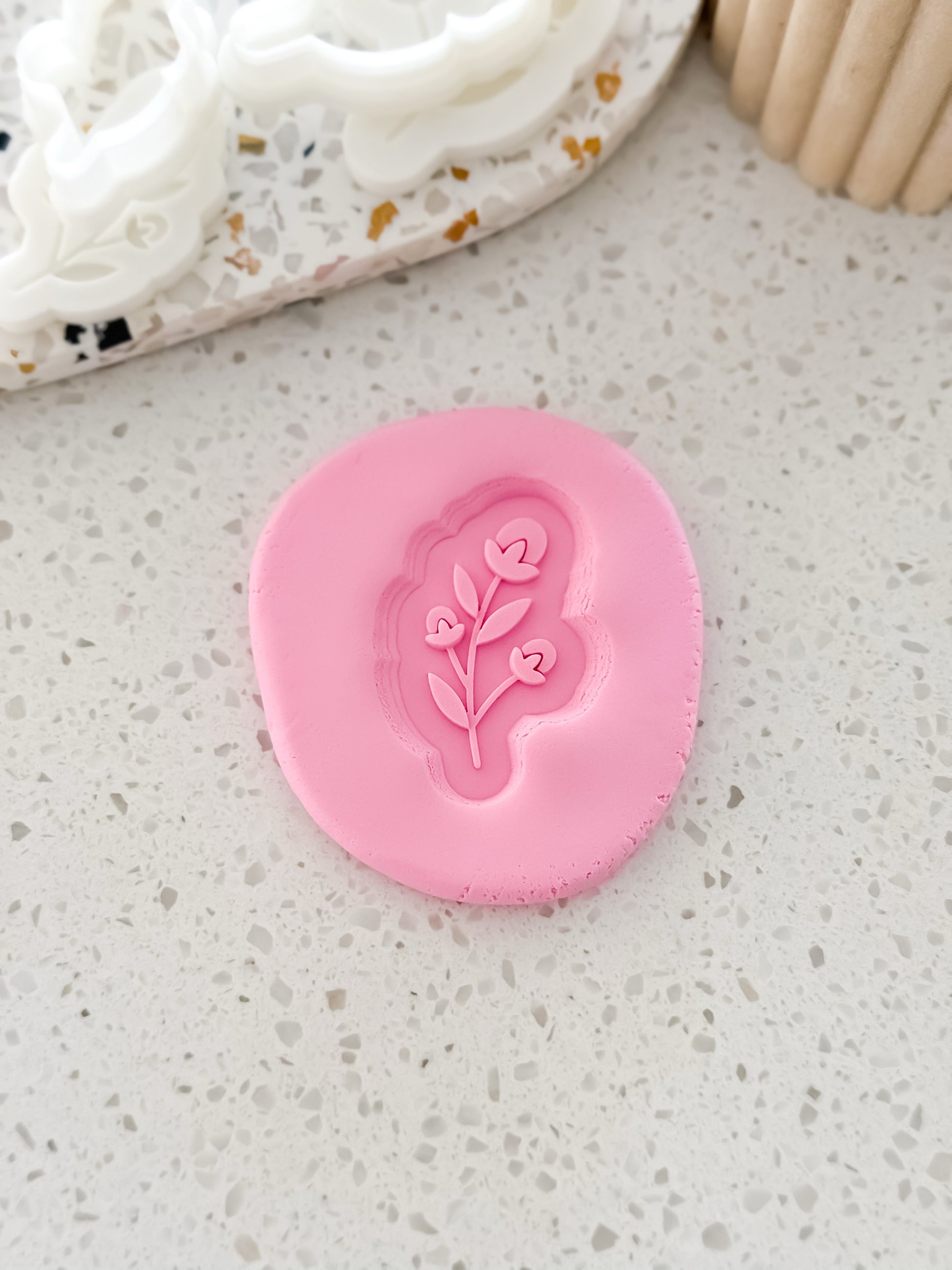 Mini Spring Tulip Stamp & Cutter - Perfect for Fondant & Sugar Cookies