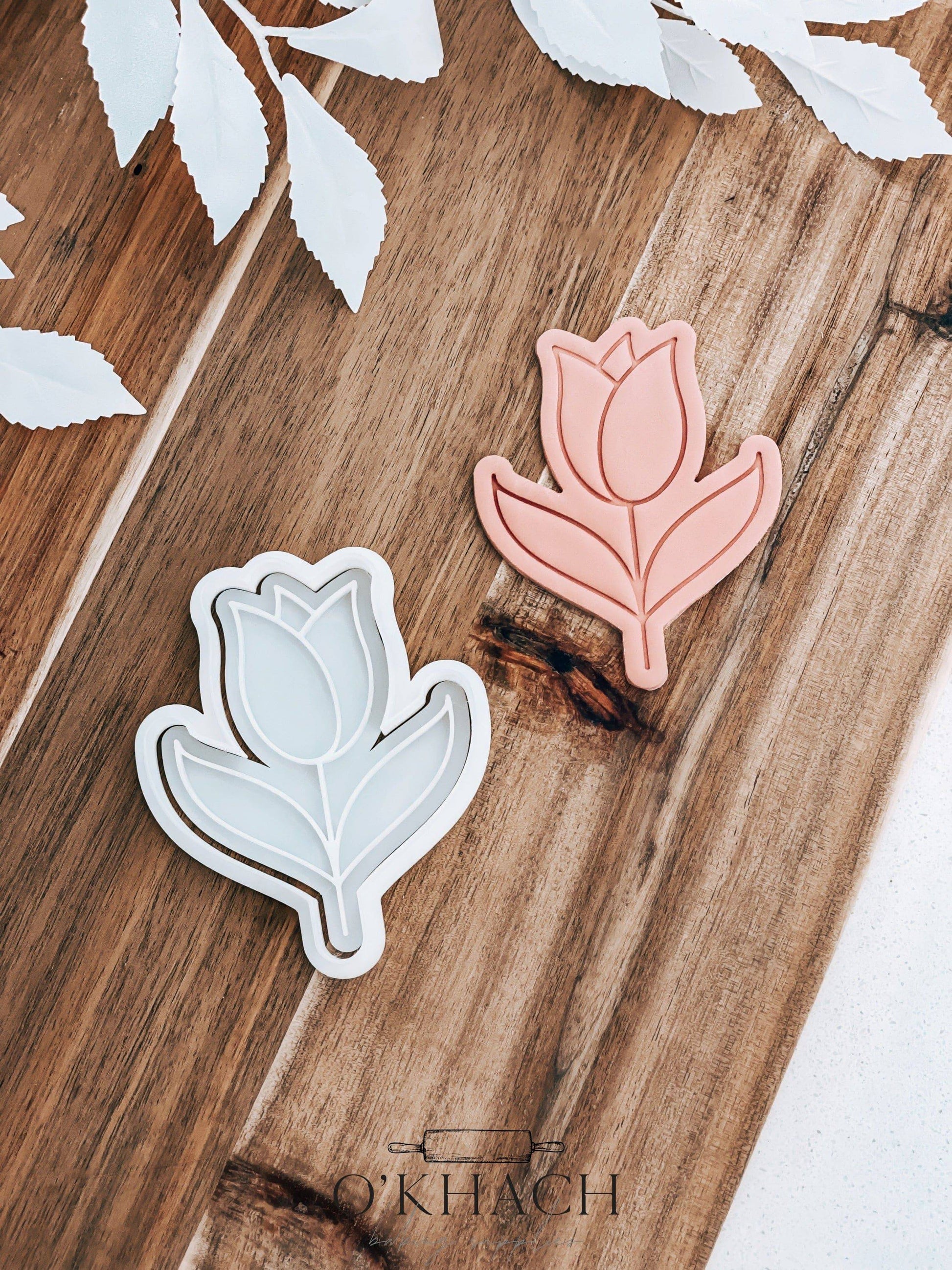 Tulip Stamp & Cutter - Perfect for Fondant & Sugar Cookies