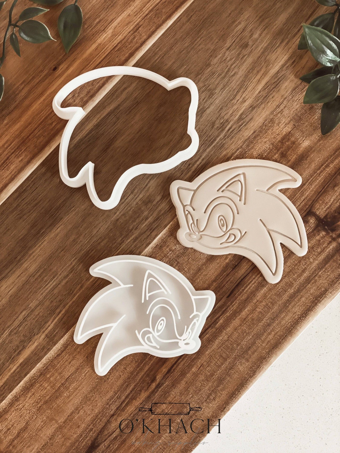 Sonic the Hedgehog Stamp & Cutter - O'Khach Baking Supplies